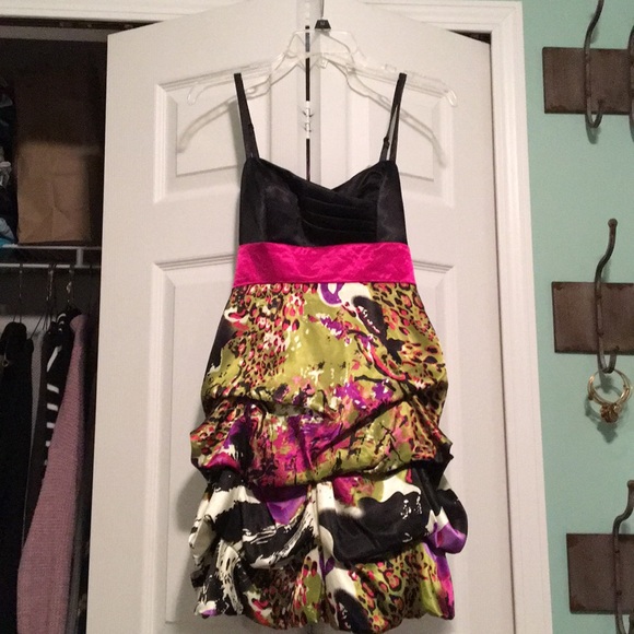 Formal Dress - Picture 1 of 2